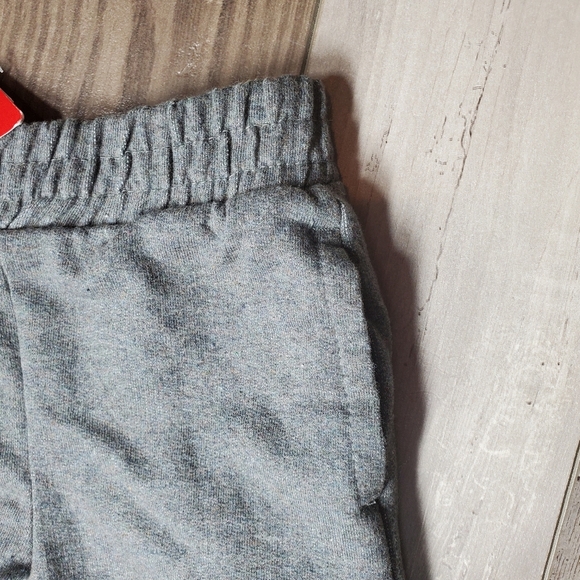 NWT Puma Boys SIze 4 Gray and White Logo Jogger Sweatpants - Picture 10 of 15